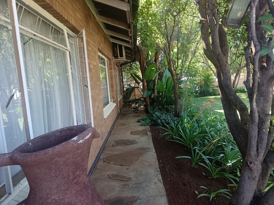 4 Bedroom Property for Sale in Heuwelsig Northern Cape